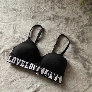 “Love” padded bralett